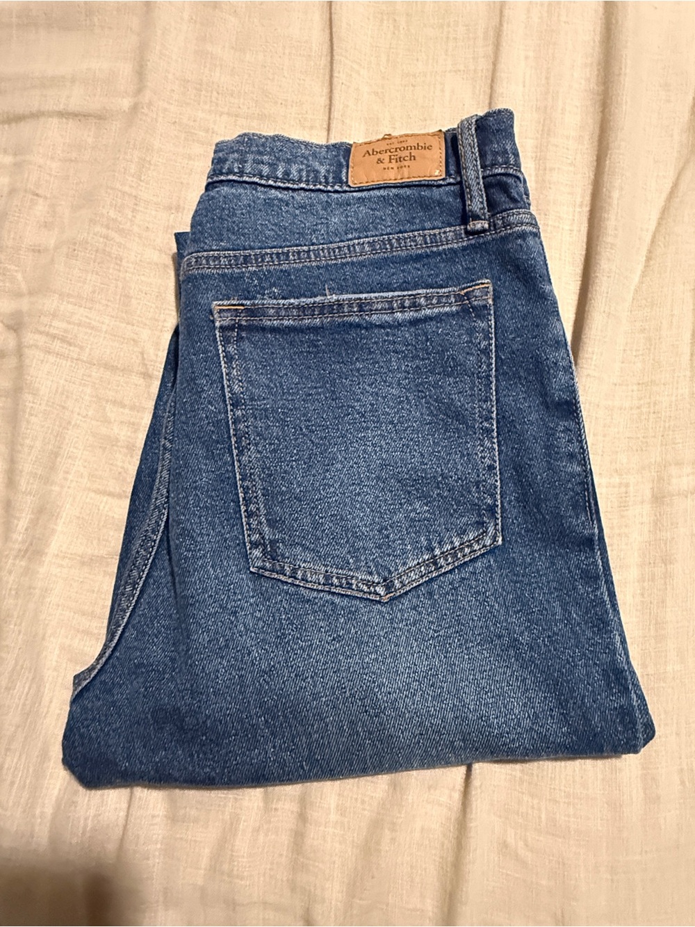 Abercrombie & Fitch Women's Dark Blue Skinny Jeans